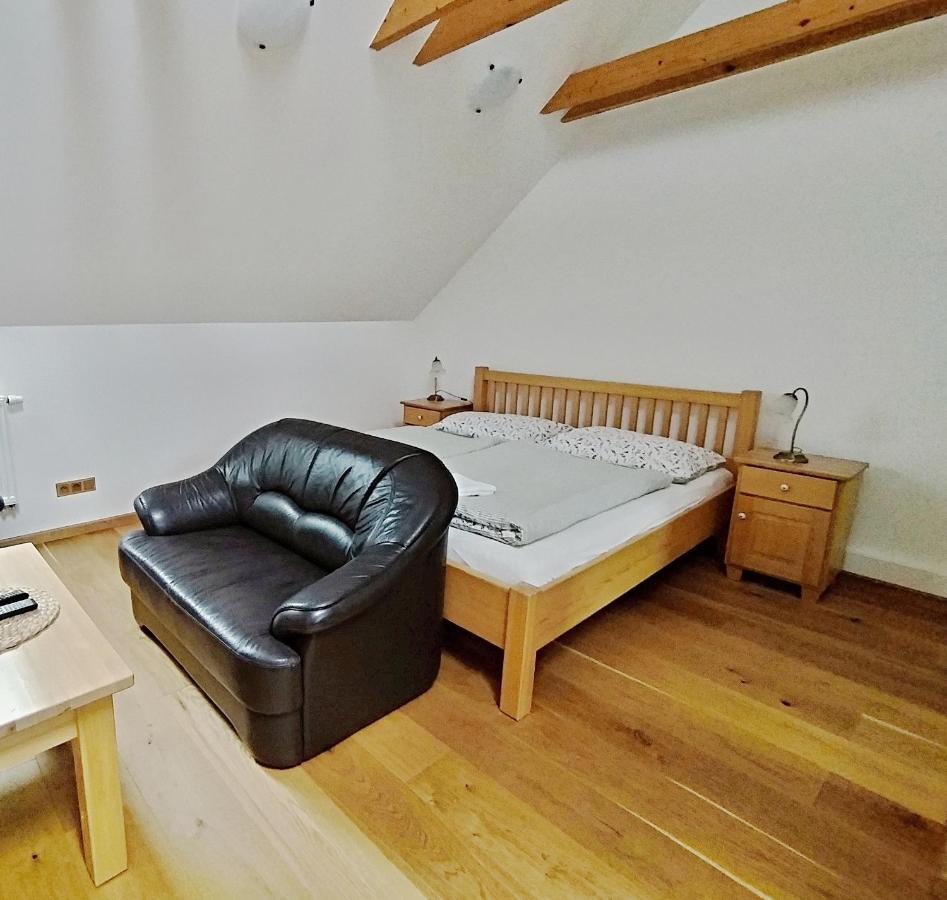 Penzion Kovarna Bukvice Bagian luar foto